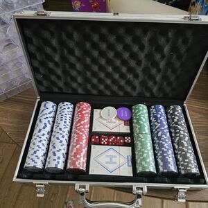 Poker Chip Set with Case